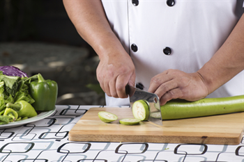 6 Mistakes People Make When Chopping Vegetables